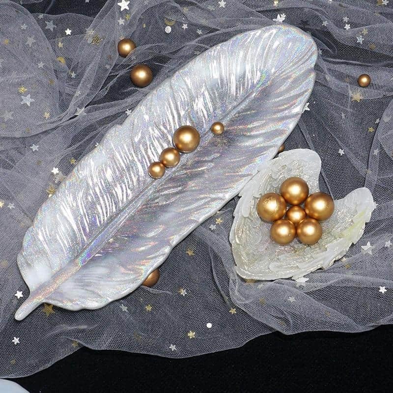 Plongez dans l'Élégance Pratique : Découvrez nos Vide-Poches Plume en Résine Époxy ! 1 Vide-Poches Plume en Résine Époxy